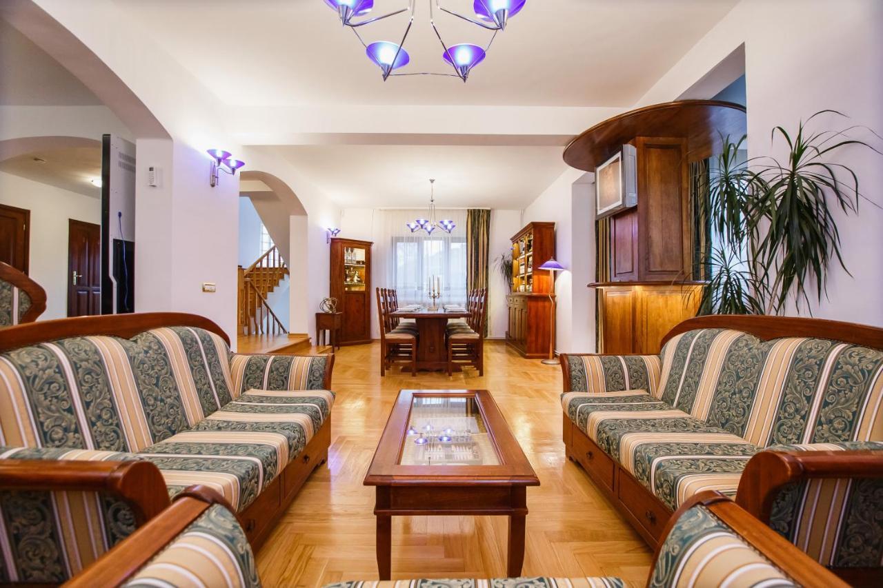Casa 3 Guesthouse Oradea Exterior foto